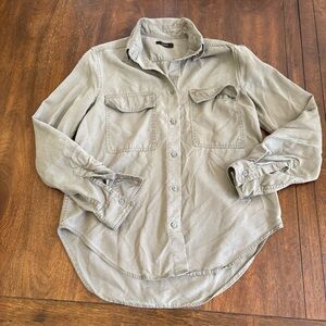 Quince Vintage Wash Tencel Utility Shirt Olive LS Rolled Tab Top Womens XS